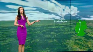 Moderatorin aus München moderiert das Wetter für N24 in Berlin