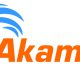 Moderatorin Susanne Schöne moderiert einen Kongress für Akamai